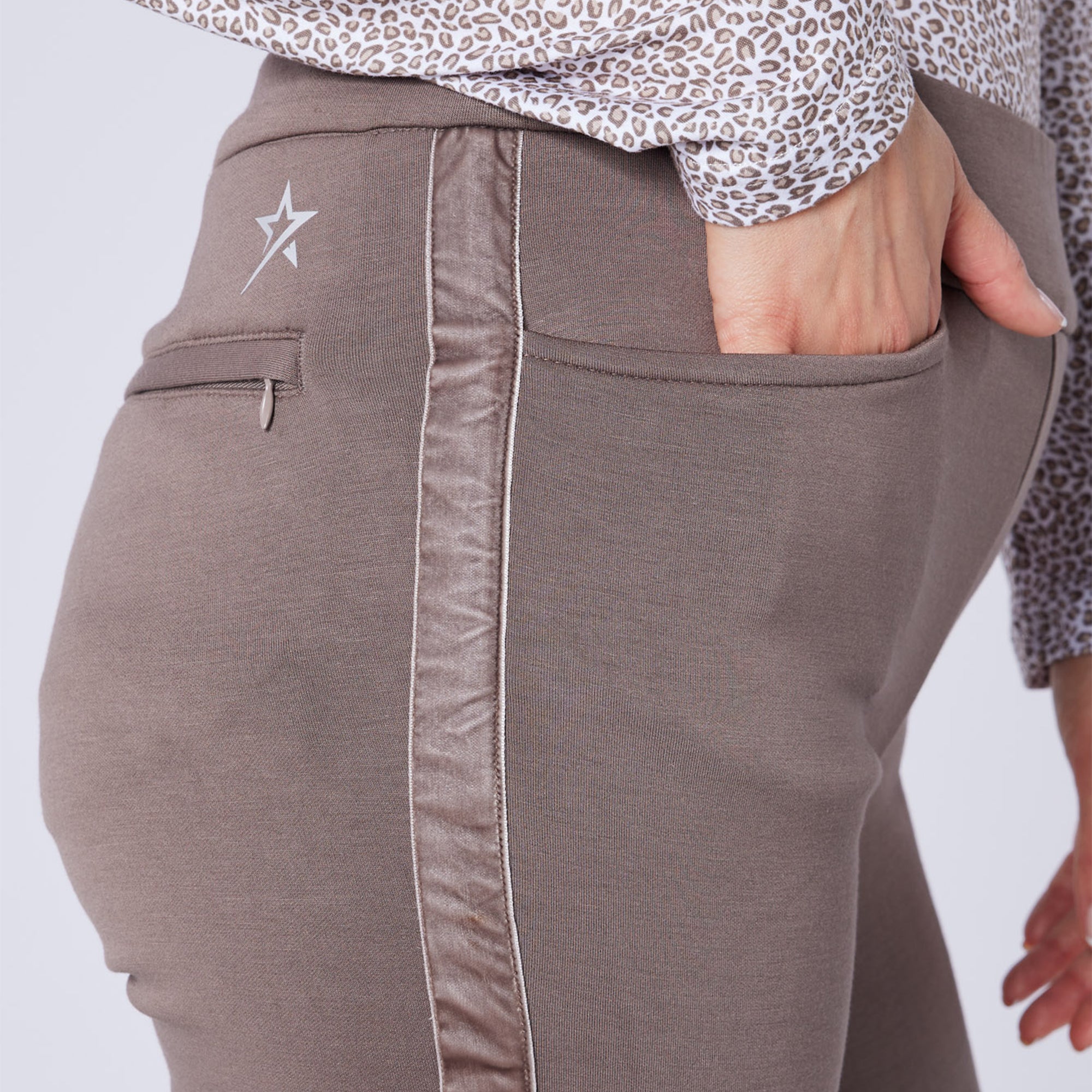 Swing Out Sister Amber Thermal Pull On Ladies Golf Trousers Walnut Whip 31 Inch