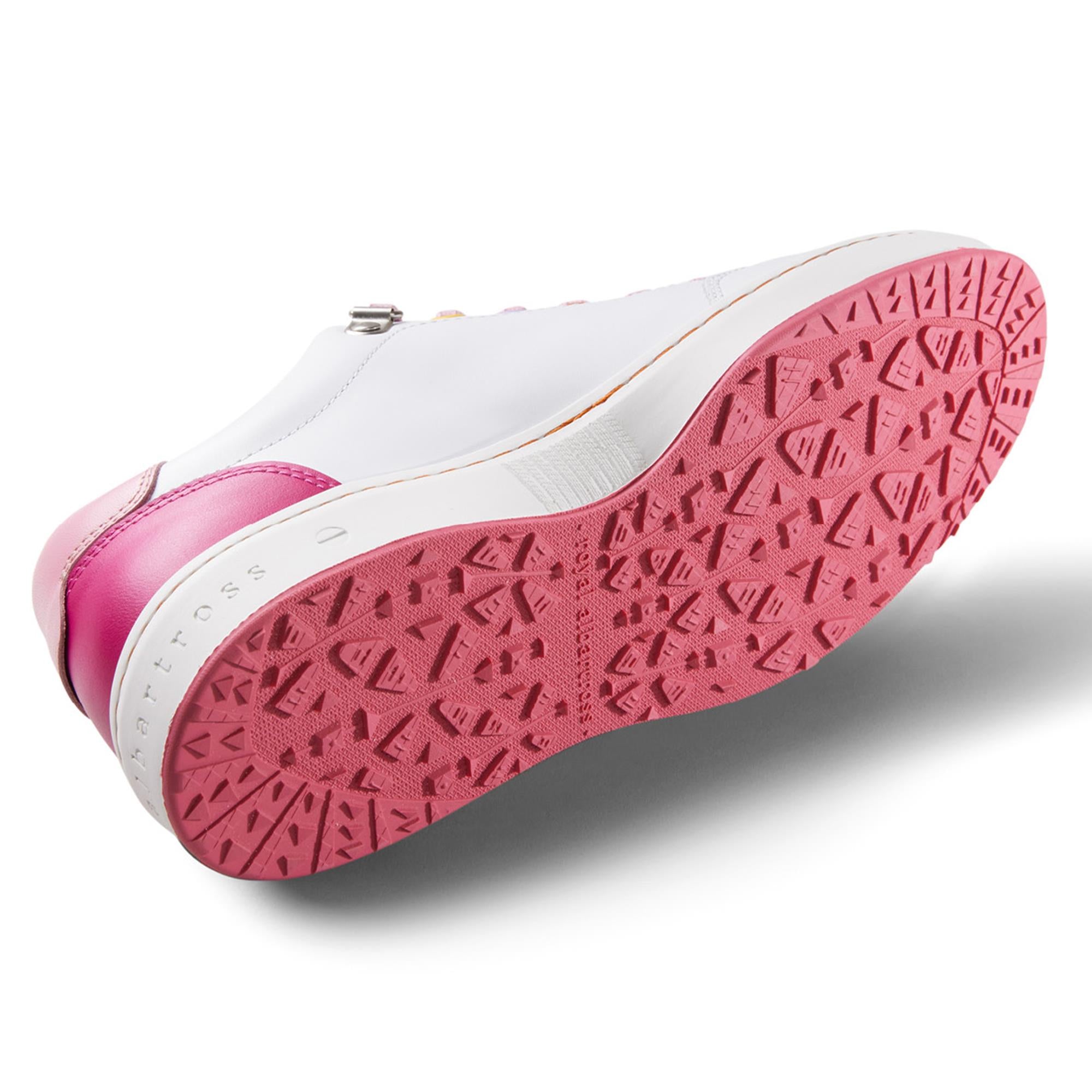 Close-up of sole on Royal Albartross Fieldfox ladies spikeless golf shoes – durable and comfortable spikeless sole designed for women golfers

