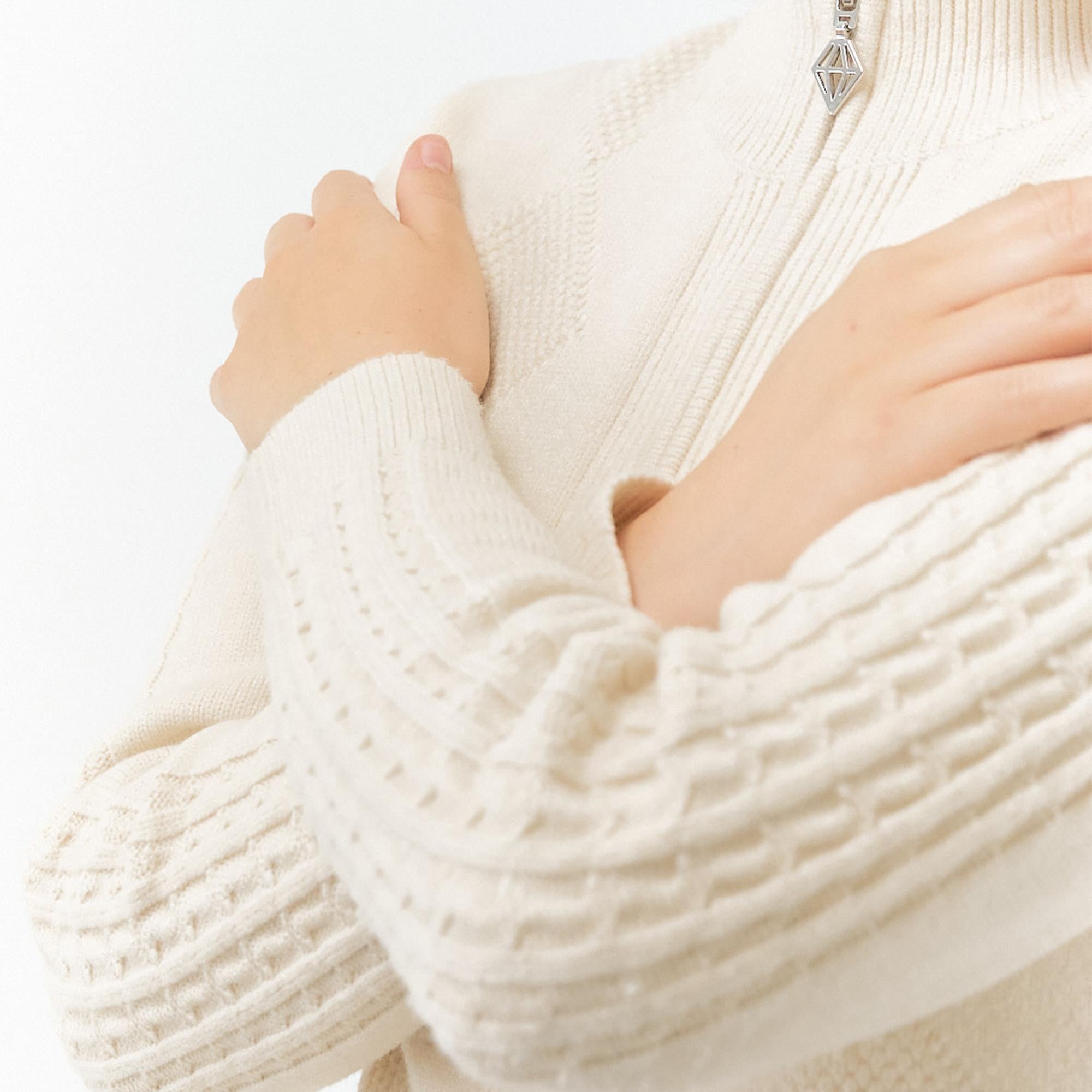 Pure Golf Sorrell Cable Knit Lined Ladies Golf Jumper Champagne